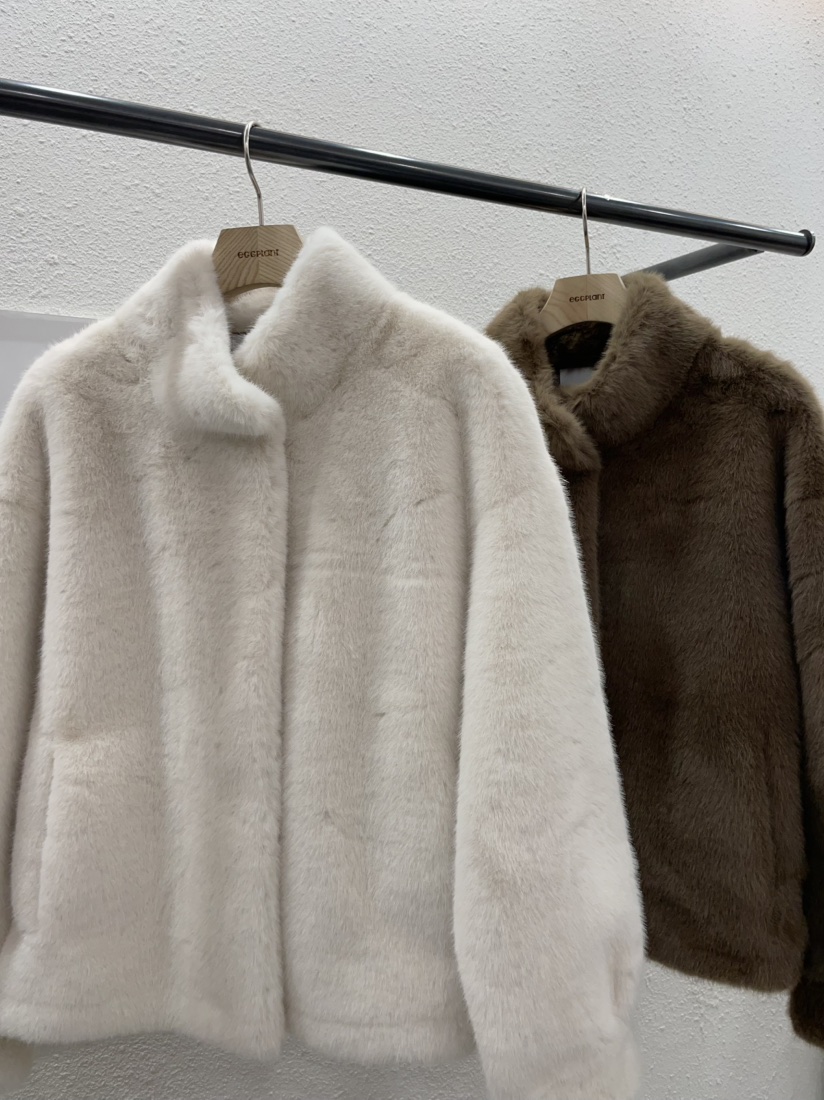 EGGPLANT東大門㊣直郵女士新款職業真品人氣推薦短款大衣貂皮EGGPLANT短款大衣