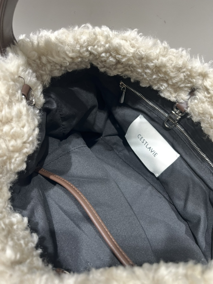 CESTLAVIE韓國直郵㊣女裝新品熱賣人氣單肩斜跨包含小包羊毛CESTLAVIE單肩/斜跨包