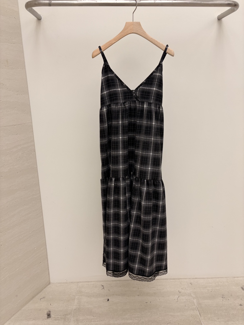 LAIVE東大門㊣實拍女裝新品25秋冬職業熱賣真品人氣推薦連衣裙LAIVE連衣裙圖色2