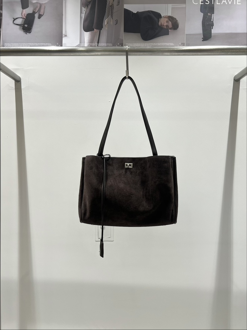 CESTLAVIE東大門㊣實拍女裝新款休閑時尚人氣單肩斜跨包皮革CESTLAVIE單肩/斜跨包圖色1