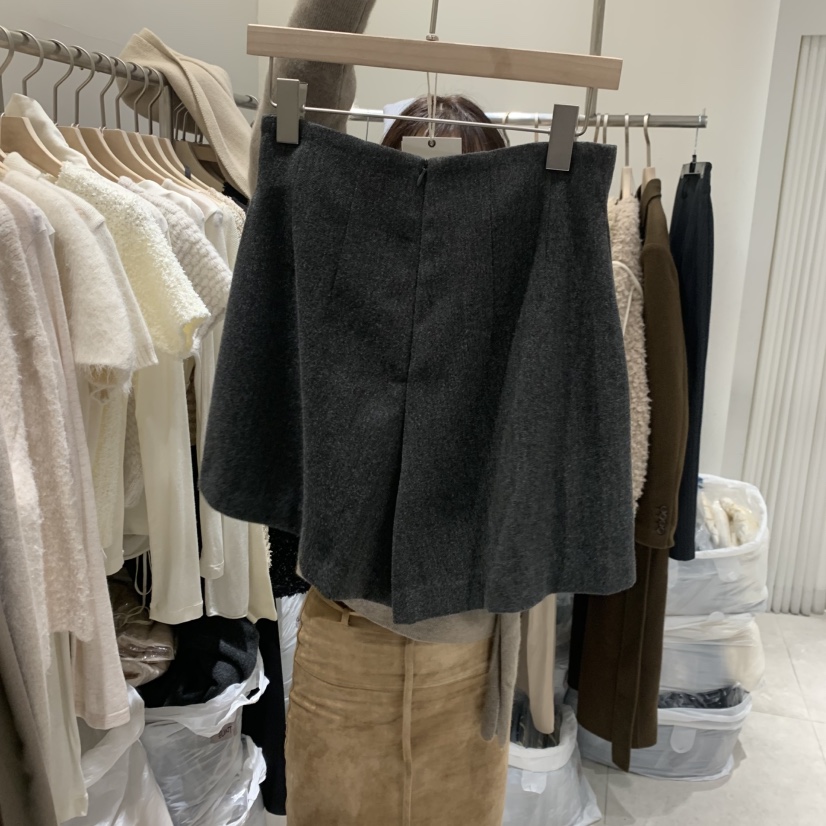 GLOW AND NYMPH韓國代購㊣女裝新品職業休閑推薦25秋冬短褲GLOW AND NYMPH短褲