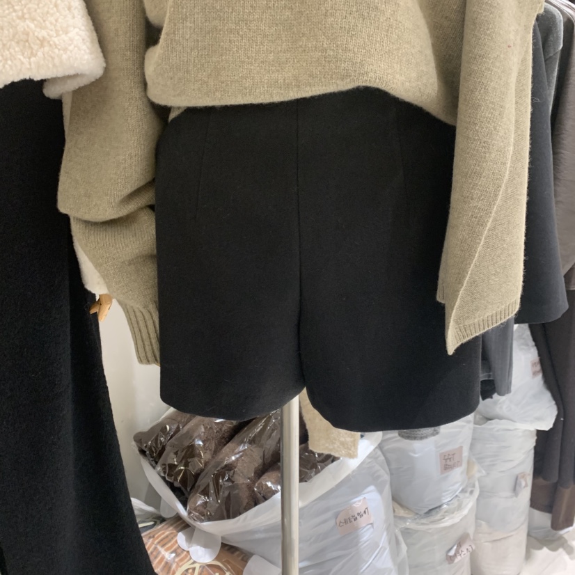 GLOW AND NYMPH韓國代購㊣女裝新品職業休閑推薦25秋冬短褲GLOW AND NYMPH短褲圖色1