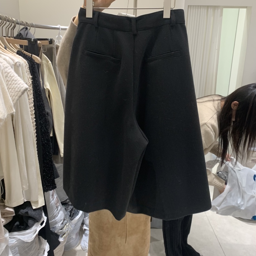 GLOW AND NYMPH東大門㊣實拍女裝新款熱賣職業休閑人氣短褲GLOW AND NYMPH短褲