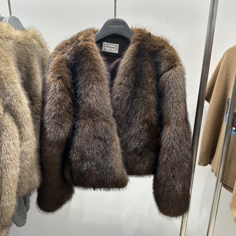 TARABY MOTION東大門㊣代購女裝新款職業時尚短款大衣貂皮TARABY MOTION短款大衣圖色2