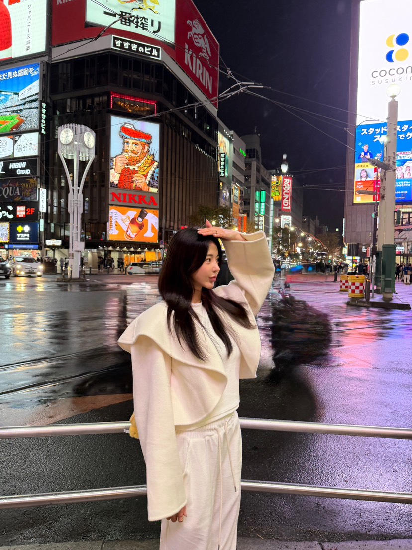 LAVIEU東大門㊣實拍女士新品職業真品休閑熱賣短款大衣手工LAVIEU短款大衣