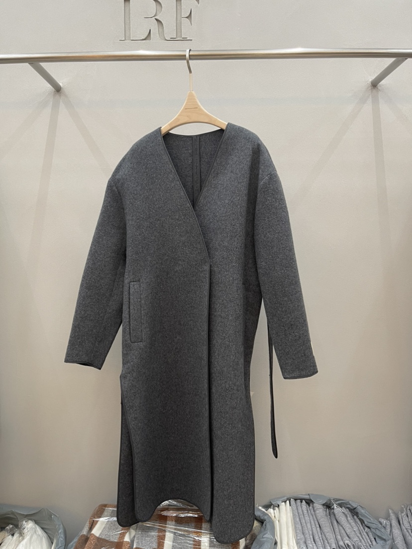 PLUS HONG-P韓國直郵㊣女士新款熱賣推薦中長款大衣含腰帶LORA FAMILY/PLUS HONG中長款大衣圖色1