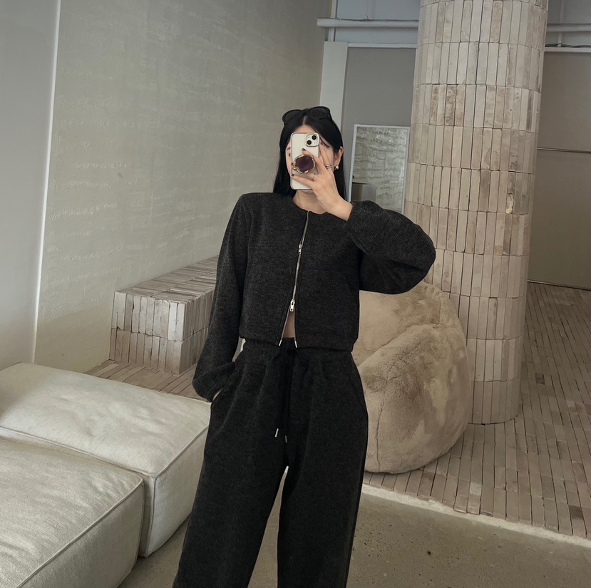 AMUSE SEOUL韓國代購㊣女裝新品人氣25秋冬職業真品衛衣拉鏈AMUSE SEOUL衛衣