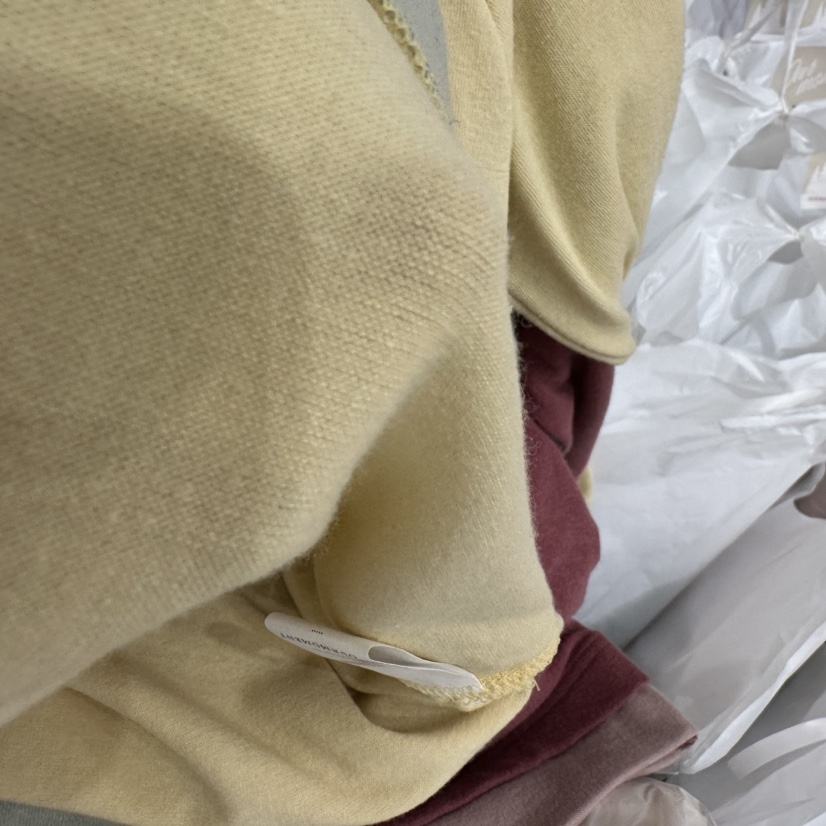 OURMOMENT韓國直郵㊣女裝新款25秋冬時尚休閑真品人氣長袖T恤OURMOMENT長袖T恤