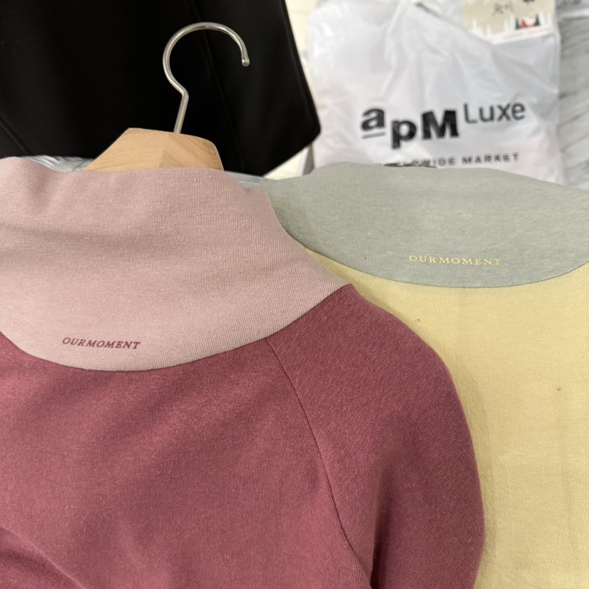 OURMOMENT韓國直郵㊣女裝新款25秋冬時尚休閑真品人氣長袖T恤OURMOMENT長袖T恤