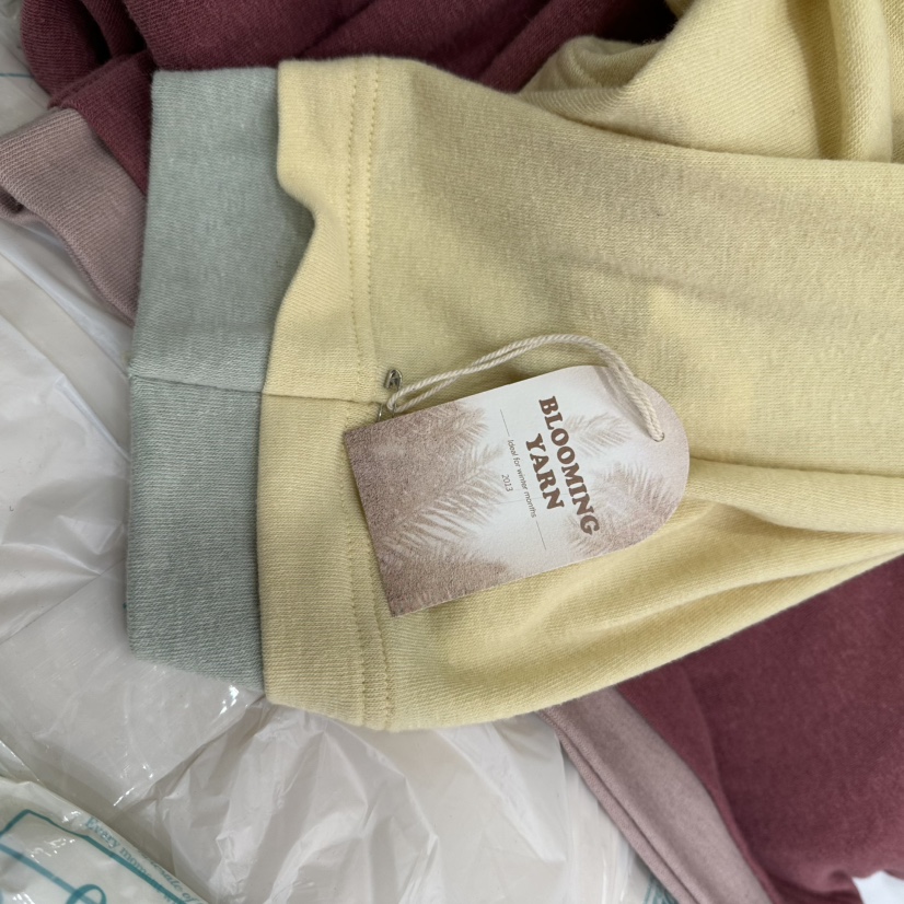 OURMOMENT韓國直郵㊣女裝新款25秋冬時尚休閑真品人氣長袖T恤OURMOMENT長袖T恤