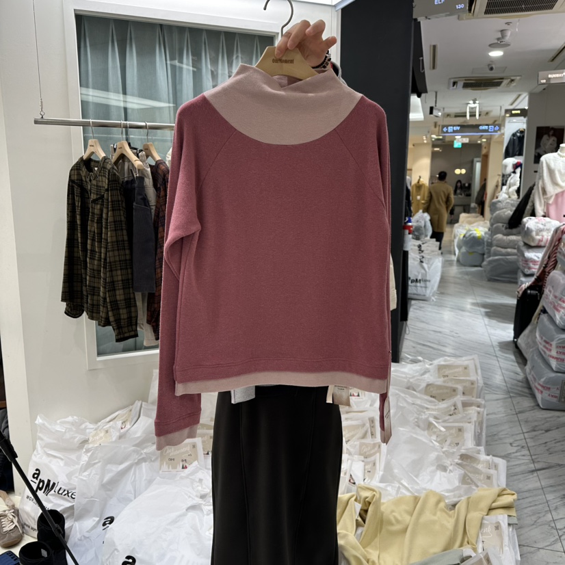 OURMOMENT韓國直郵㊣女裝新款25秋冬時尚休閑真品人氣長袖T恤OURMOMENT長袖T恤圖色1