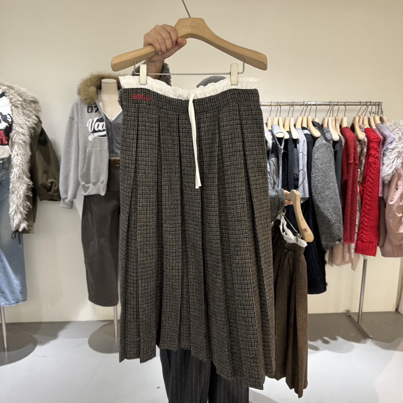 VAULT韓國直郵㊣女裝新款真品熱賣人氣休閑時尚推薦25秋冬長裙VAULT長裙圖色2墨色