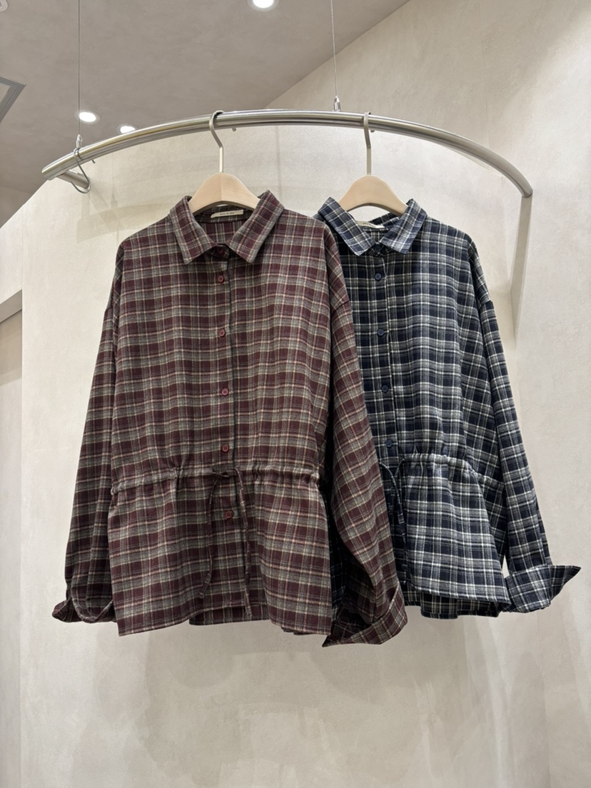 WHO IS SHE東大門㊣直郵女士新品人氣熱賣襯衫蕾絲衫格子WHO IS SHE襯衫/蕾絲衫