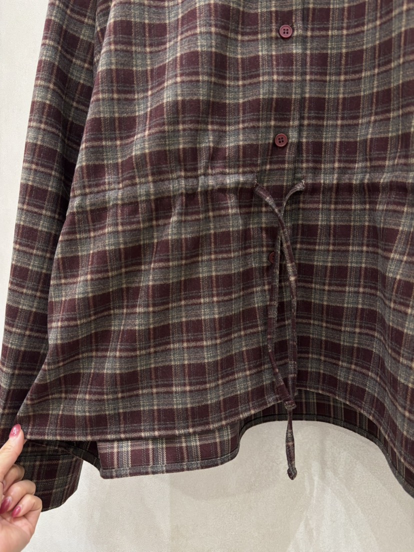 WHO IS SHE東大門㊣直郵女士新品人氣熱賣襯衫蕾絲衫格子WHO IS SHE襯衫/蕾絲衫