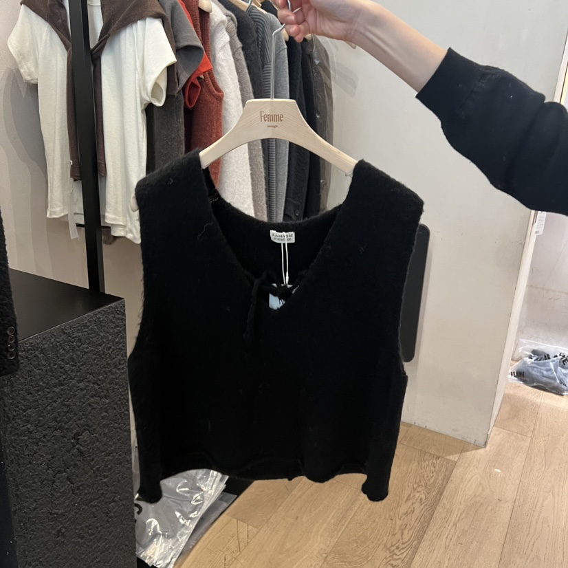 LA MAGIE FEMME韓國直郵㊣女士新品休閑真品熱賣吊帶背心Lamagie Femme吊帶/背心圖色2