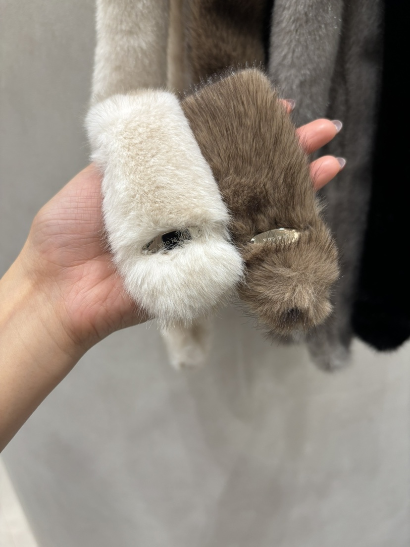 WHO IS SHE韓國直郵㊣女士新品熱賣真品圍巾披肩貂皮圍巾WHO IS SHE圍巾/披肩