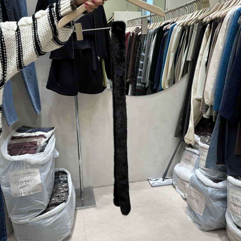 WHO IS SHE韓國直郵㊣女士新品熱賣真品圍巾披肩貂皮圍巾WHO IS SHE圍巾/披肩圖色4