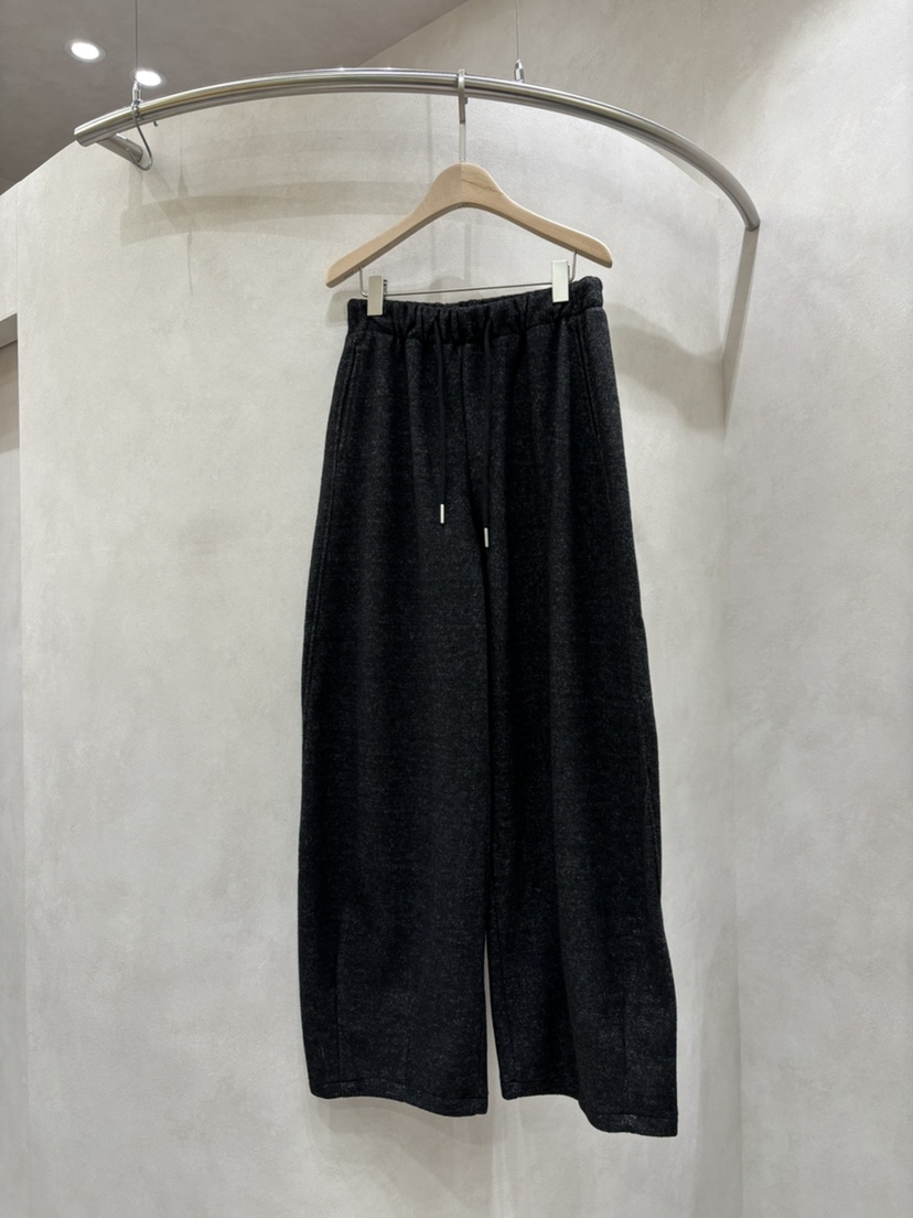 WHO IS SHE韓國代購㊣女士新款休閑熱賣人氣休閑褲貂皮條紋WHO IS SHE休閑褲圖色2黑色