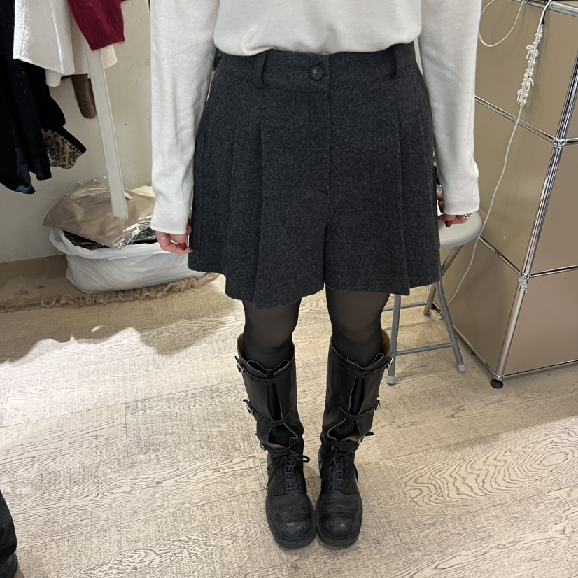 W AND J東大門㊣實拍女裝新款人氣推薦職業25秋冬真品短褲W AND J短褲圖色1