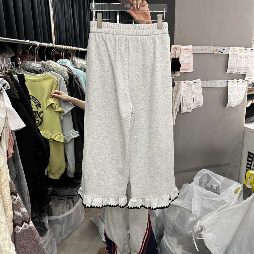 MOMAZU東大門㊣直郵女士新款人氣職業休閑褲荷葉邊加絨刺繡MOMAZU休閑褲圖色1