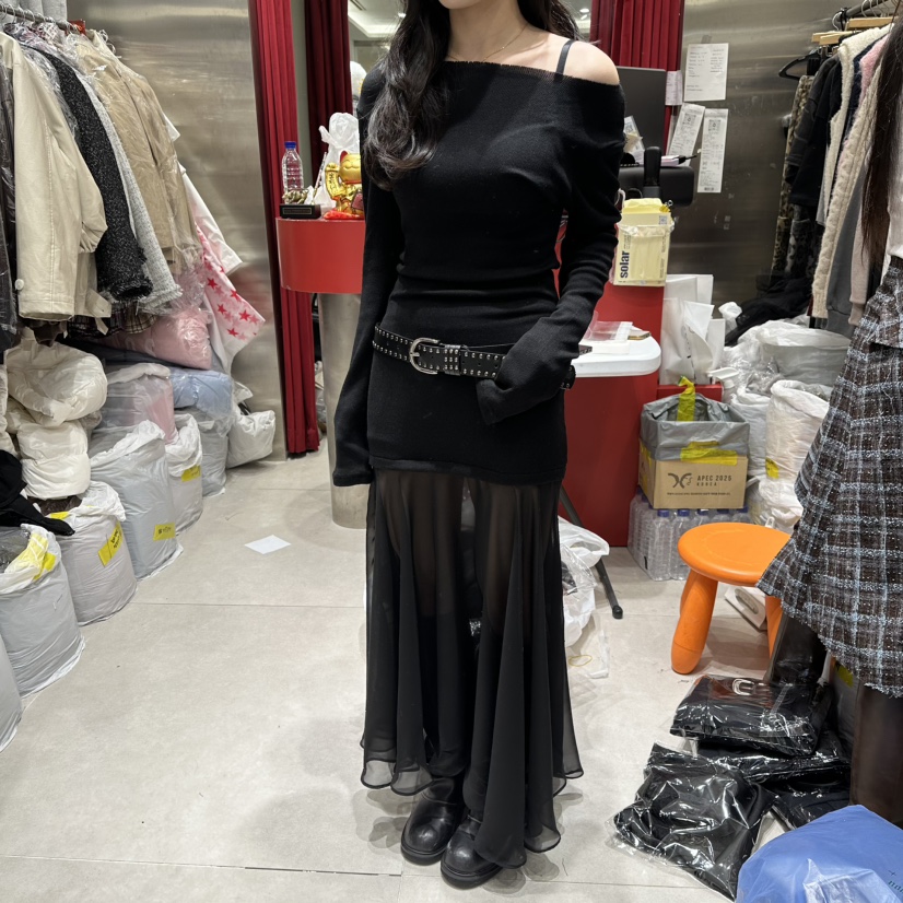 SOLAR韓國代購㊣女裝新品推薦休閑人氣時尚連衣裙不含腰帶露肩SOLAR連衣裙圖色3黑色