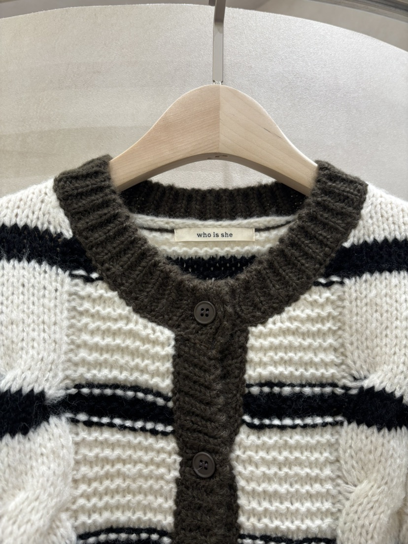 WHO IS SHE韓國代購㊣女裝新品職業人氣熱賣推薦25秋冬針織衫WHO IS SHE針織衫