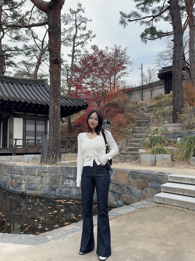 RIAH東大門㊣實拍女裝新款休閑熱賣時尚真品25秋冬牛仔褲褶裥RIAH牛仔褲