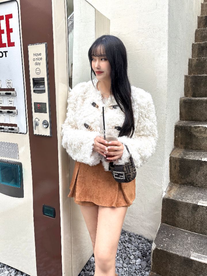 mars東大門㊣代購女裝新款真品人氣25秋冬職業短款大衣毛皮mars短款大衣