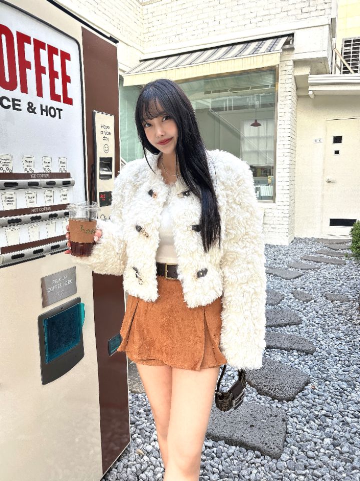 mars東大門㊣代購女裝新款真品人氣25秋冬職業短款大衣毛皮mars短款大衣