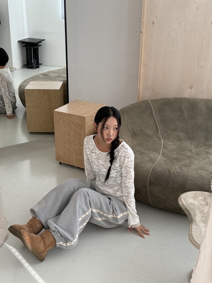 SUNDER MARKET韓國代購㊣女士新款真品人氣長袖T恤天鵝絨蕾絲SUNDER MARKET長袖T恤