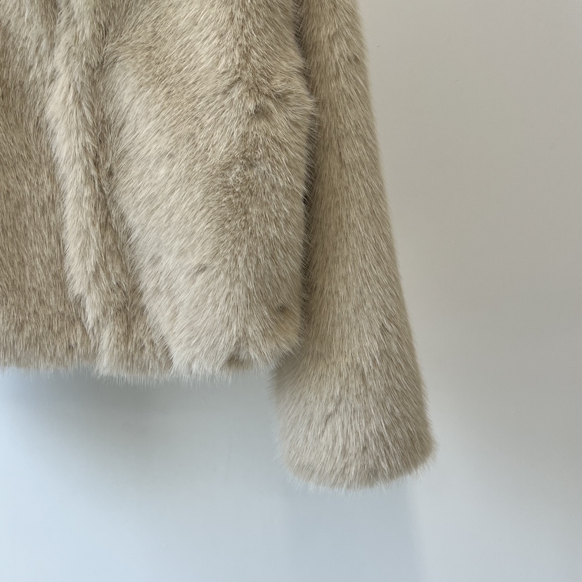 ANOTHER AVENUE東大門㊣實拍女裝新品休閑真品短款大衣貂皮ANOTHER AVENUE短款大衣