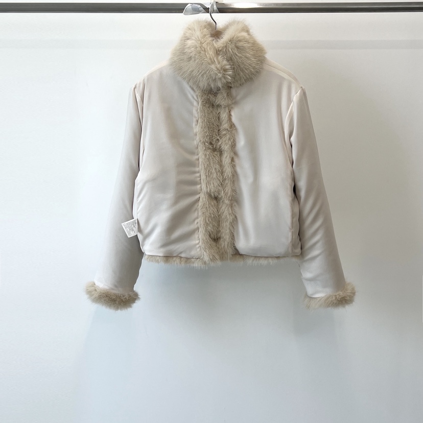 ANOTHER AVENUE東大門㊣實拍女裝新品休閑真品短款大衣貂皮ANOTHER AVENUE短款大衣