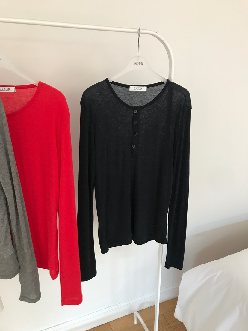ESCHER韓國代購㊣女士新品時尚真品人氣長袖T恤不含吊帶紐扣ESCHER長袖T恤