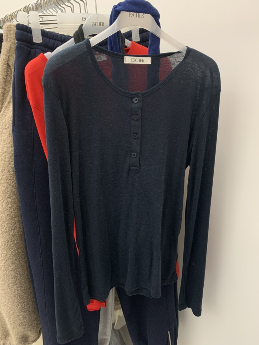 ESCHER韓國代購㊣女士新品時尚真品人氣長袖T恤不含吊帶紐扣ESCHER長袖T恤圖色2