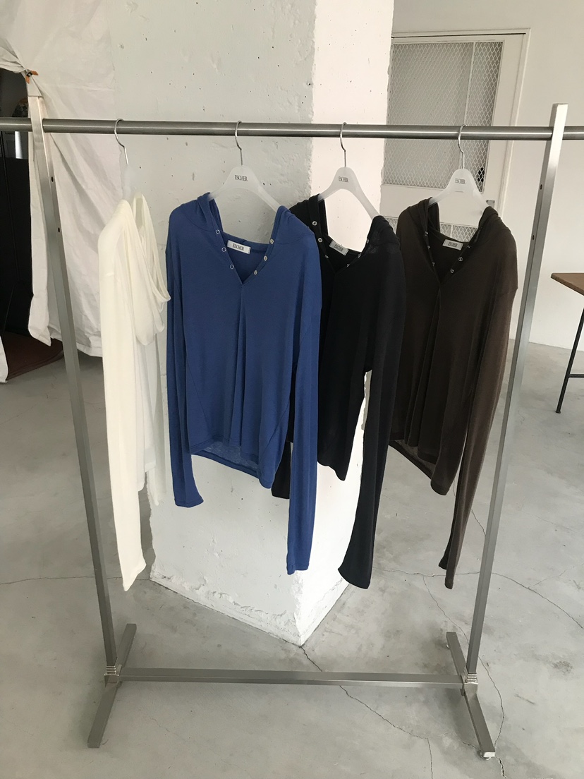 ESCHER韓國直郵㊣女裝新款時尚推薦人氣熱賣真品休閑長袖T恤ESCHER長袖T恤