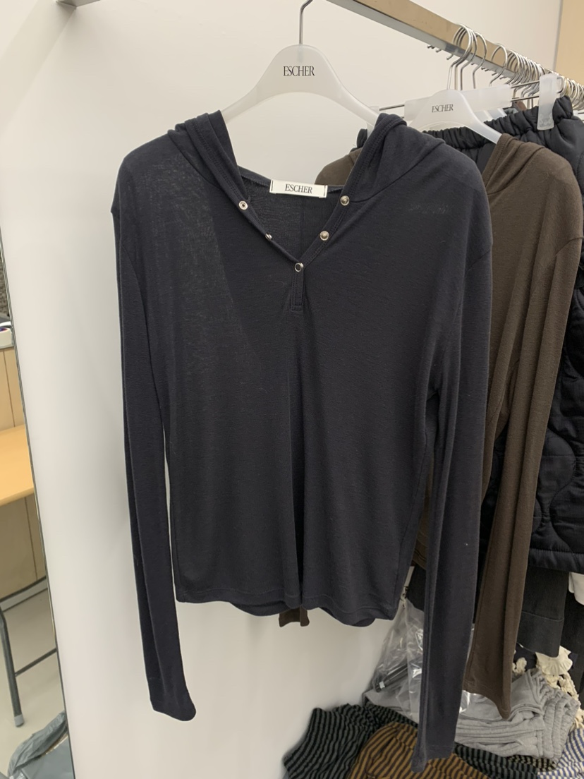 ESCHER韓國直郵㊣女裝新款時尚推薦人氣熱賣真品休閑長袖T恤ESCHER長袖T恤圖色2
