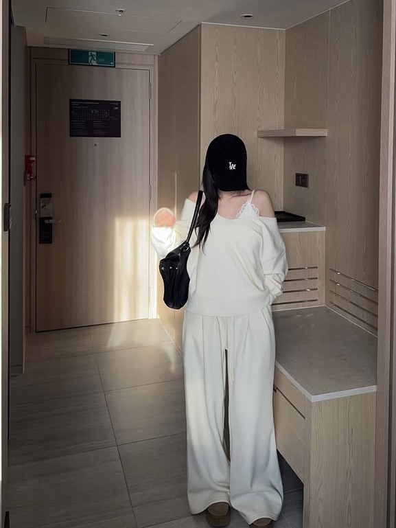 PIN-UP東大門㊣代購女士新品推薦人氣職業時尚真品25秋冬針織衫PIN-UP針織衫