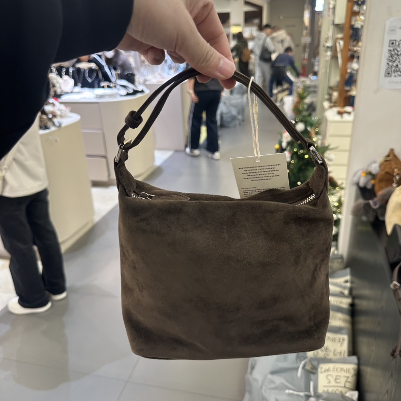 LEONIE韓國直郵㊣女裝新品真品單肩斜跨包不含飾品有長肩帶LEONIE單肩/斜跨包圖色5