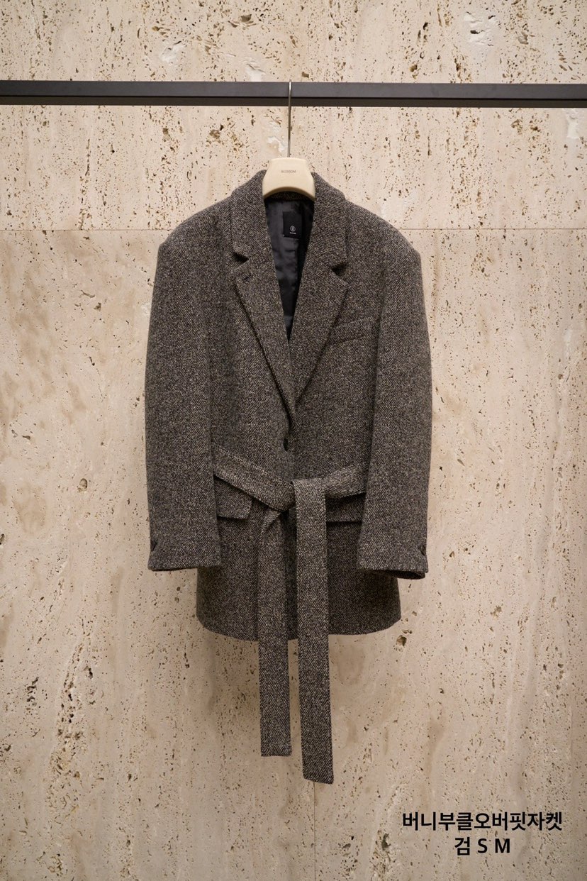 BLOSSOM東大門㊣代購女裝新品人氣25秋冬短款大衣含腰帶兔子寬松BLOSSOM短款大衣圖色2黑色