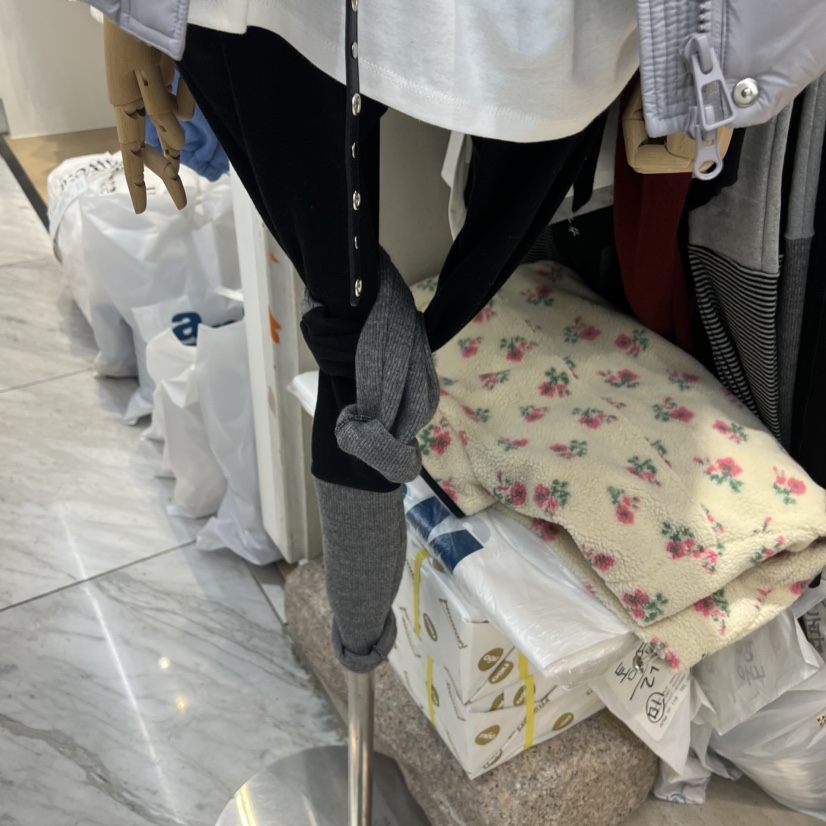 BLACKFRIDAY東大門㊣代購女士新品時尚休閑25秋冬打底褲鯊魚褲BLACK FRIDAY打底褲/鯊魚褲圖色2