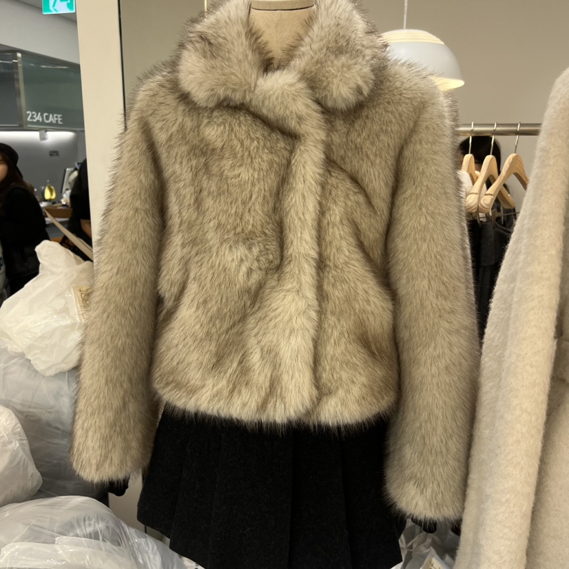 FOREST東大門㊣代購女裝新款休閑熱賣真品推薦短款大衣皮草FOREST短款大衣圖色1