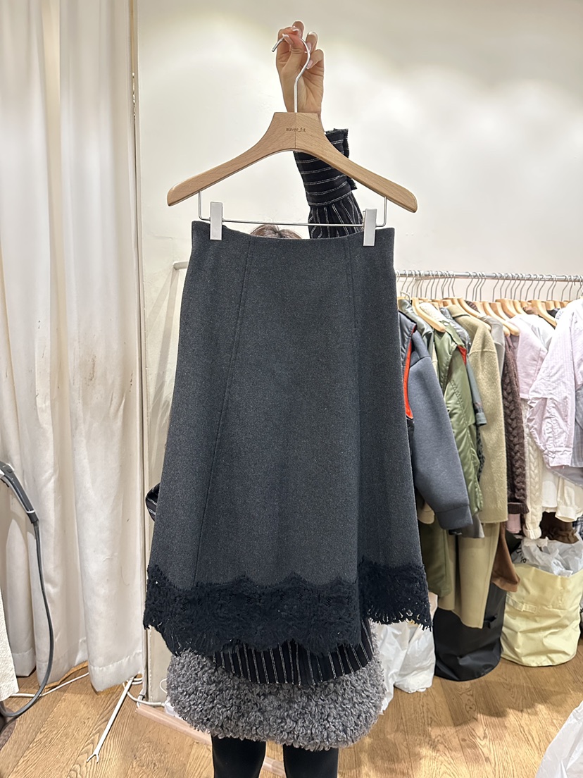 AUVERFIT韓國代購㊣女裝新款人氣真品25秋冬熱賣長裙羊毛蕾絲AUVERFIT長裙圖色3