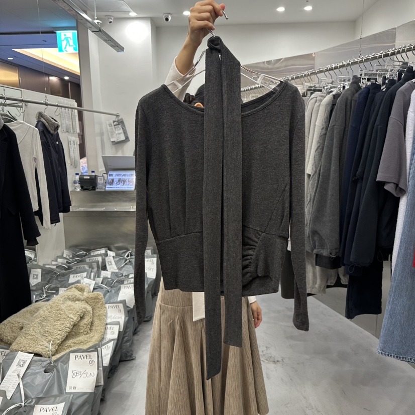 PAVEL韓國代購㊣女裝新品時尚熱賣真品長袖T恤含脖帶褶皺圍巾PAVEL長袖T恤圖色2墨色
