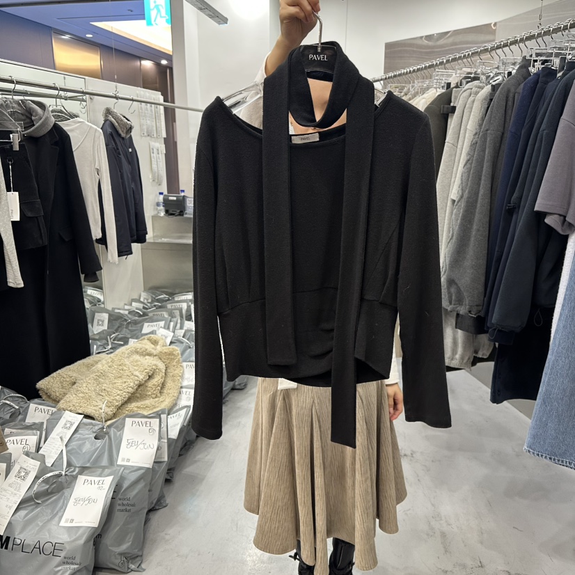 PAVEL韓國代購㊣女裝新品時尚熱賣真品長袖T恤含脖帶褶皺圍巾PAVEL長袖T恤圖色3黑色