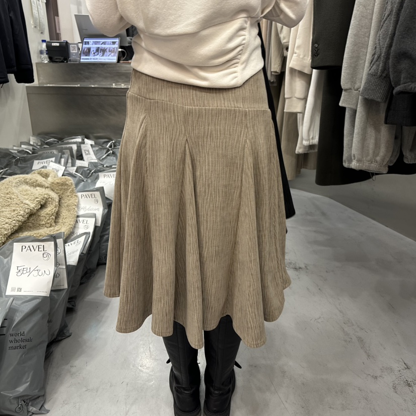 PAVEL韓國代購㊣女裝新品人氣推薦時尚半身裙中短裙燈芯絨喇叭PAVEL半身裙/中短裙