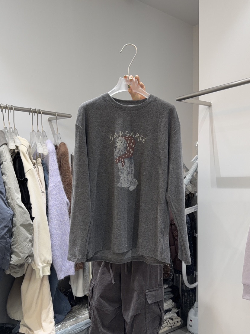 LOOKK韓國直郵㊣女裝新款人氣推薦熱賣職業時尚長袖T恤兜帽LOOKK長袖T恤圖色2