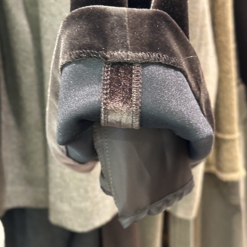 REIRAI東大門㊣代購女裝新款推薦真品熱賣職業休閑短裙天鵝絨Reirai短裙