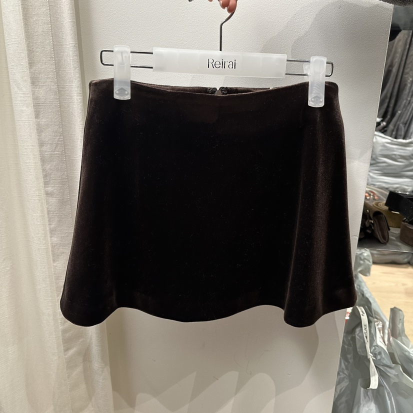 REIRAI東大門㊣代購女裝新款推薦真品熱賣職業休閑短裙天鵝絨Reirai短裙圖色2咖色
