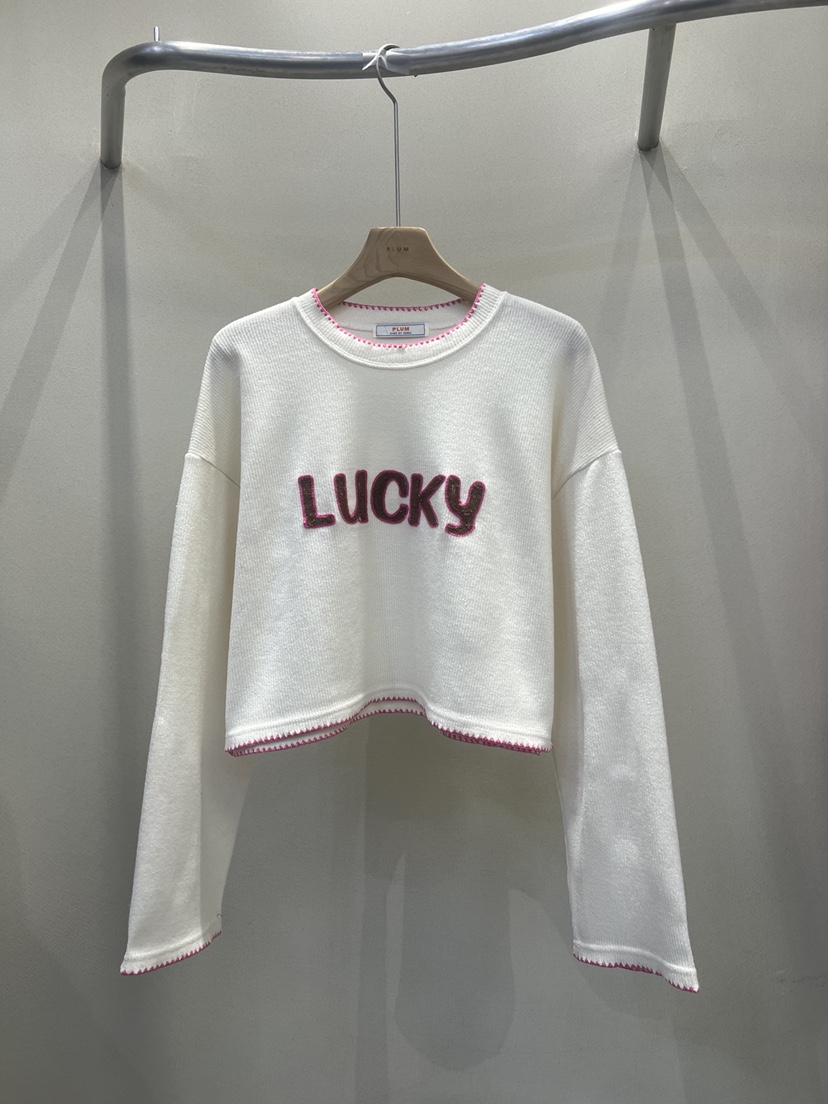 PLUM-q東大門㊣直郵女士新品時尚熱賣真品人氣長袖T恤刺繡PLUM長袖T恤圖色1