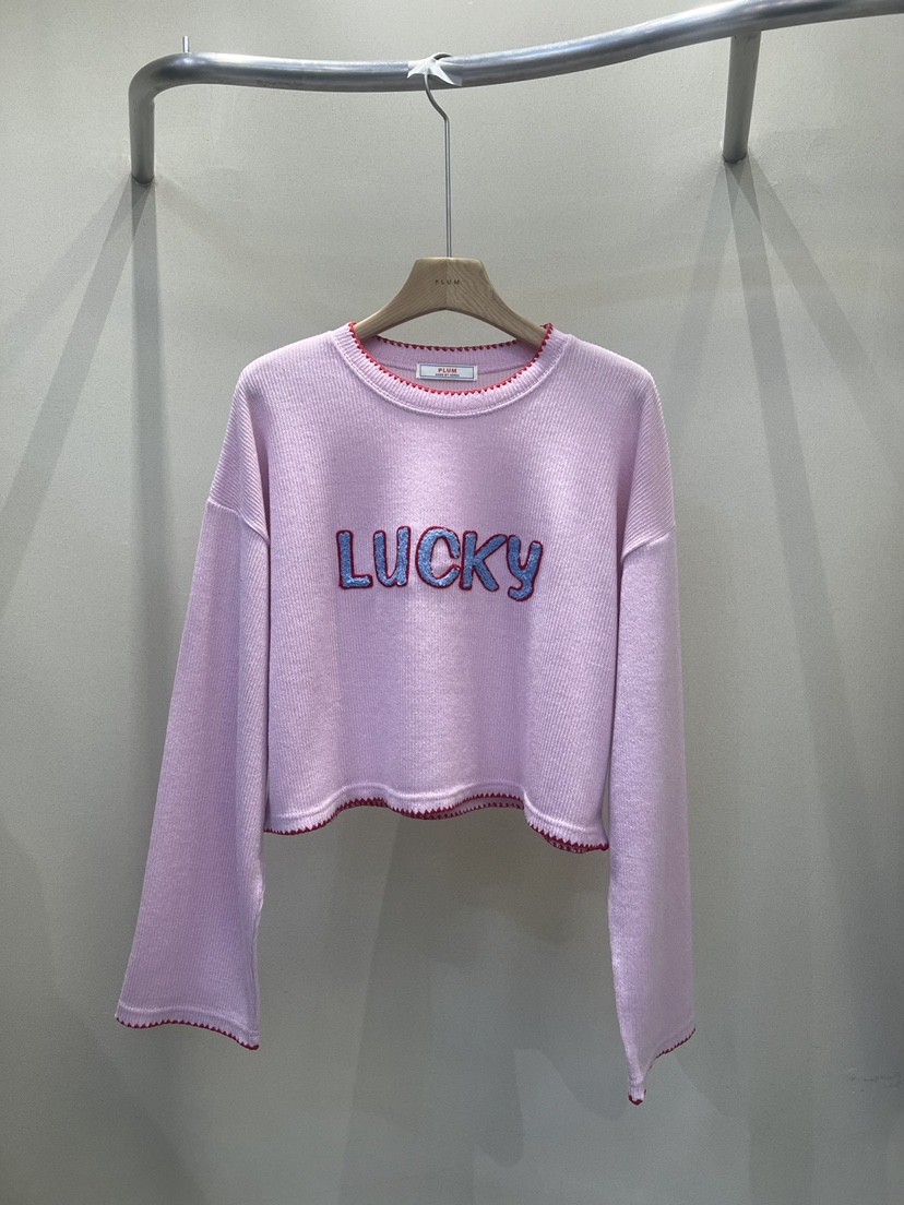 PLUM-q東大門㊣直郵女士新品時尚熱賣真品人氣長袖T恤刺繡PLUM長袖T恤圖色2